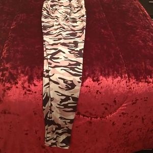 Pull On Camo Leggings